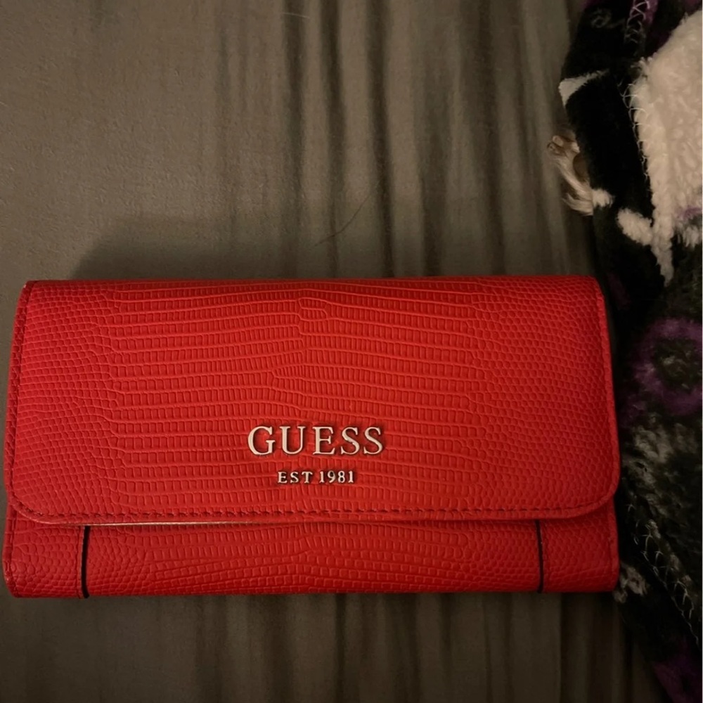Guess wallet